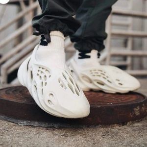 Adidas Yeezy Foam Runner | Size 8
